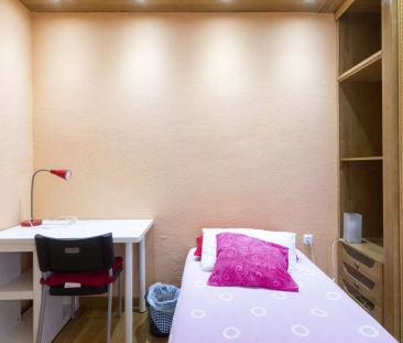 Single Bed in Room in a shared 12-bedroom apartment for rent in Vil... - Photo 3