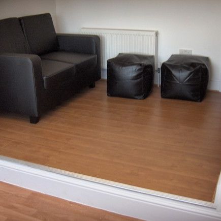 Superb 5 double bedroom apartment located 1 min from Archway tube! - Photo 1