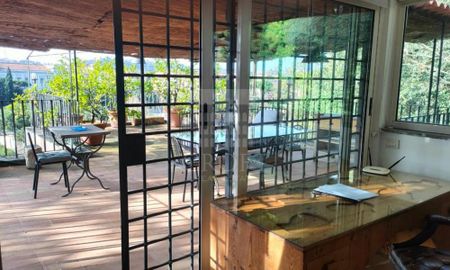 Terrace-Piazza del Popolo: Modern, furnished, spacious living room, 2 bedroom, 2 bath, fully equipped kitchen, in private villa. Large panoramic terrace. Sunny, silent, near all. Ref 1208 - Photo 2