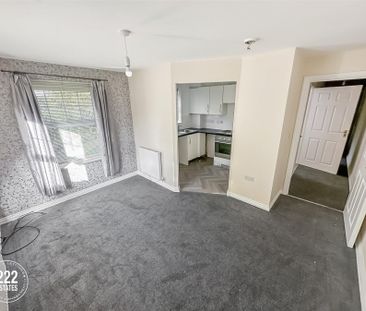 Poppyfields - Warrington - WA5 - Photo 3