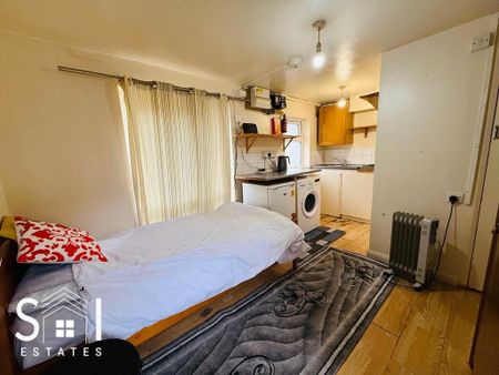 Studio to rent - Photo 5