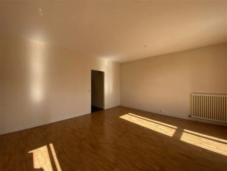 Location appartement 4 pièces - 93m² à Le blanc (36300) - Photo 2