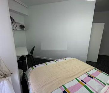 Carrer de Juan de Garay, Valencia, Valencian Community 46017 - Photo 5