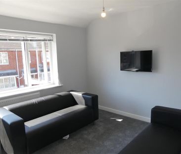 2 bedroom maisonette to rent - Photo 3