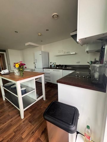 2 Bed Flat, The St. George Building, LS1 - Photo 3