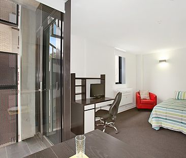 Windsor, Melbourne | Studio with Balcony - Photo 1