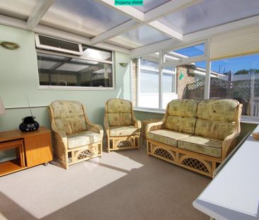 2 bedroom semi-detached bungalow to rent - Photo 6