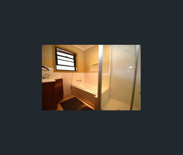 Eastside Character - Photo 3