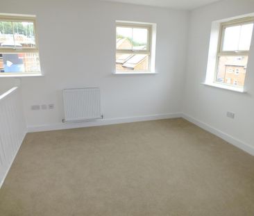 2 bedroom townhouse to rent - Photo 1