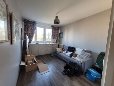 Location Appartement 4 pièces 88m² LYS LEZ LANNOY 59390 - Photo 2