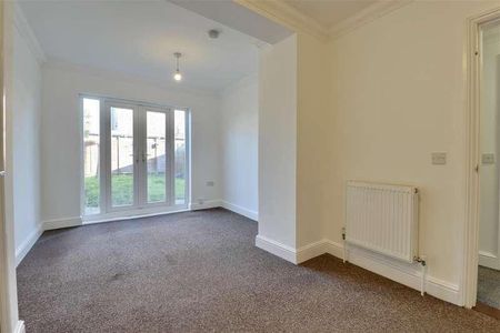 Milton Road, Southsea, PO4 - Photo 3