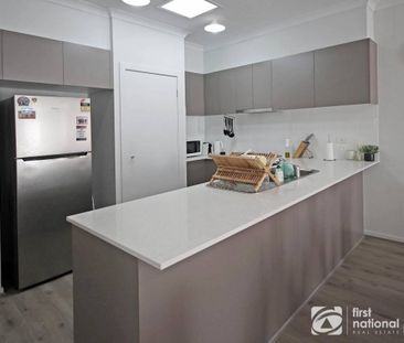 Modern 4 Bedroom Home - Photo 3