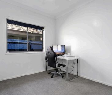 26 Capricorn Circuit, North Lakes QLD 4509 - House For Rent | Domain - Photo 3