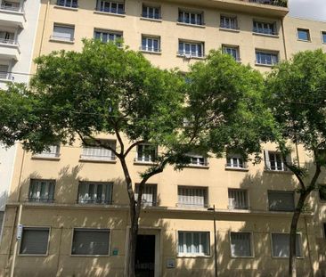 Location Appartement 2 pièces 49m² LYON 3ème - Photo 4