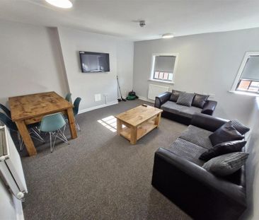 Mixed use to rent - Photo 2