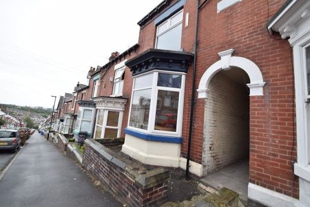 3 bedroom house share to rent - Photo 3