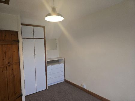 2 bedroom semi-detached house to rent - Photo 3