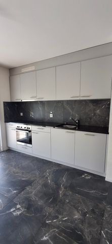 Appartement de 2.5 pièces avec balcon à Porrentruy - Foto 4