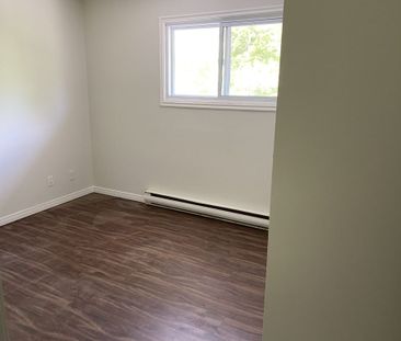 Oak Street Apartments - Photo 2