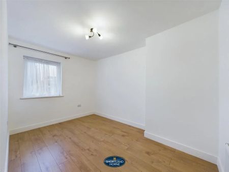 Beake Avenue, Radford, Coventry - Photo 2