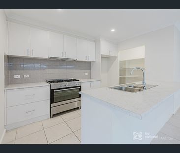 6 Winton Drive, Fraser Rise, Vic 3336 - Photo 4
