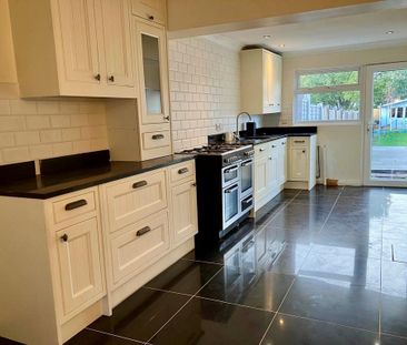 3 bedroom terraced house to rent - Photo 5