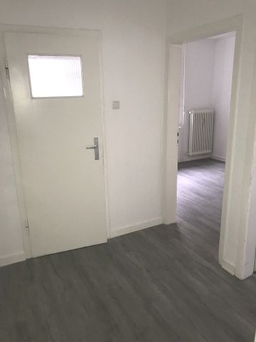 Sanierung 2-Zimmer-Erdgeschosswohnung Für Besichtigungen bitte erst ab Mitte Oktober bei uns melden! - Foto 5