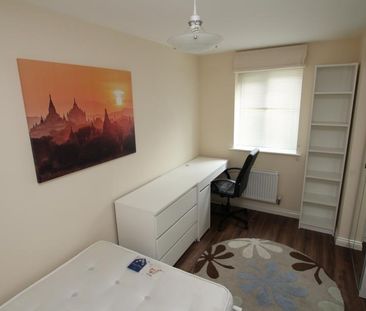 5 bedroom terraced house to rent - Photo 4