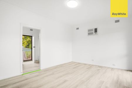 Stylishly Renovated Family Home in Peaceful Kingswood Pocket - Photo 3