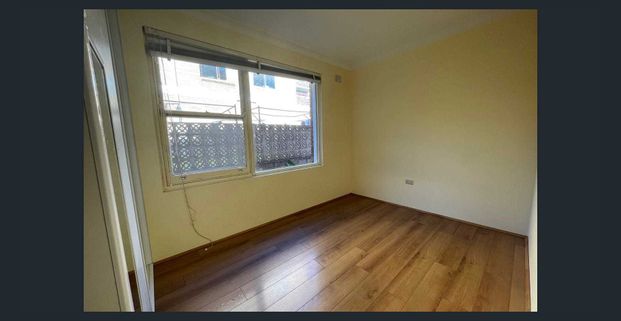 Well-Presented Two Bedroom Apartment in Convenient Penshurst Location - Photo 1