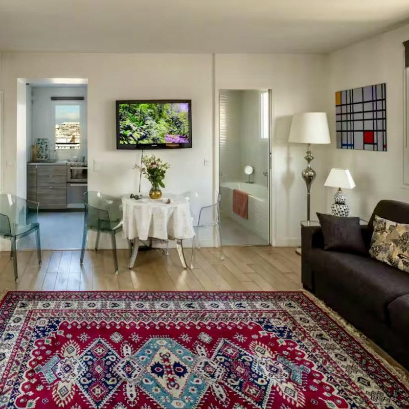 Location Appartement 2 pièces Meublé 36m² PARIS 15ème - Photo 1