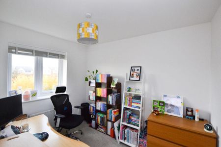 3 bedroom semi-detached house to rent - Photo 4