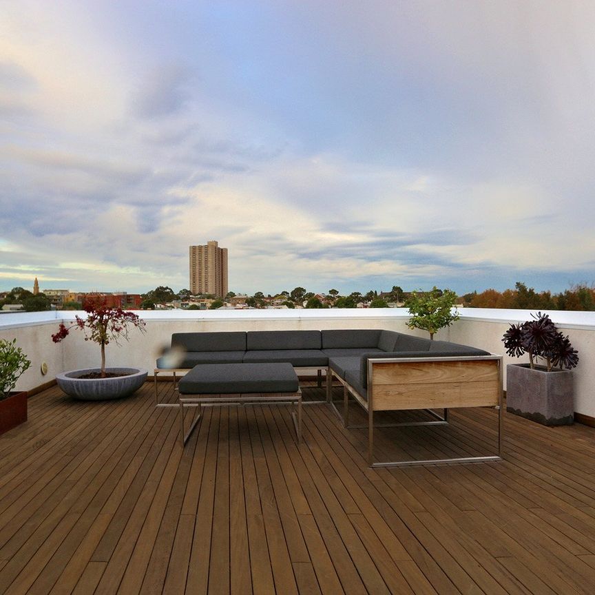 Thinking of selling? Contact our agent - Photo 1