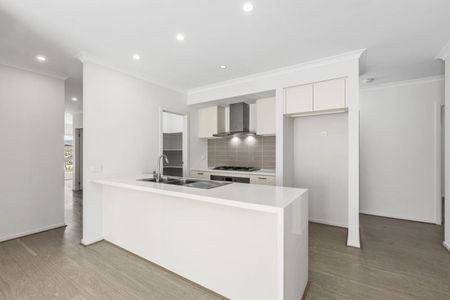 175 Coastside Drive, Armstrong Creek - Photo 4