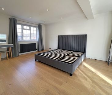 Crossacres, Woking, Surrey, GU22 - Photo 4