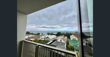 2 Bedroom Apartment With Waterfront Views - Photo 5