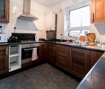 1 bedroom flat for rent - Photo 2
