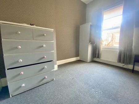 3 bedroom apartment to rent - Photo 5