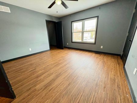 For Lease - 5815 Dorchester Road, Niagara Falls, Ontario - Photo 5