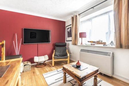 Sovereign Court, High Wycombe - Photo 3