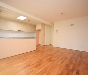 2/39 Horne Street, Elsternwick VIC 3185 - Townhouse For Rent | Domain - Photo 6