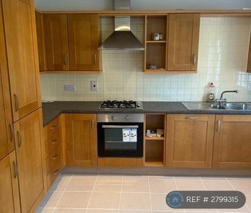 4 bedroom end of terrace house to rent - Photo 4