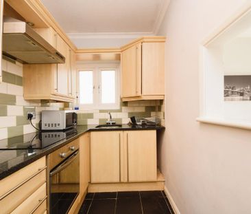 1 bedroom flat to rent - Photo 5