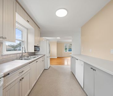 For Lease - 20 Cadillac Drive, Guelph, Ontario - Photo 6