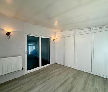 4 bedroom semi-detached house to rent - Photo 4