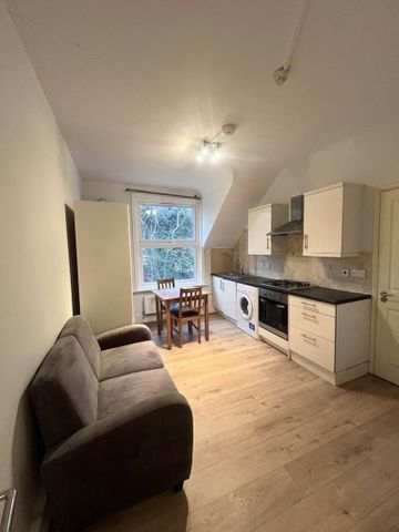 1 bedroom flat to rent - Photo 4