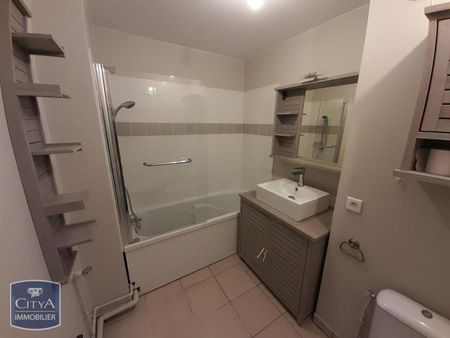 Location Appartement 3 pièces 62m² HENIN BEAUMONT 62110 - Photo 4