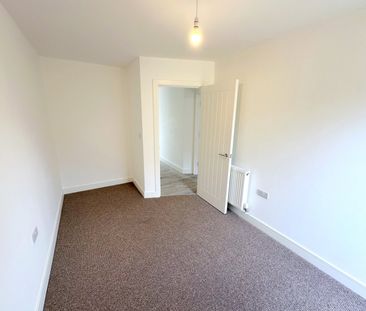 A 2 Bedroom Flat Instruction to Let in Bexhill On Sea - Photo 6