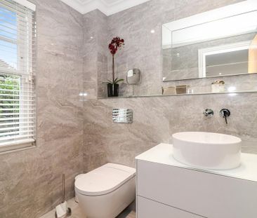 6 bedroom detached house to rent - Photo 5