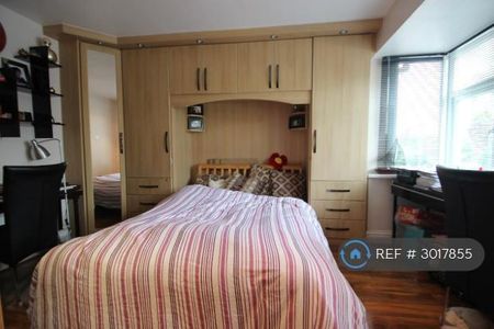 3 bedroom bungalow to rent - Photo 4